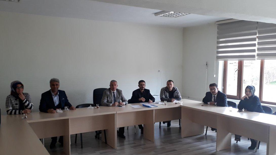 İlçe Milli Eğitim Komisyonu İlçe Milli Eğitim Müdürü Mehmet Nezir EREN Başkanlığında Toplandı.