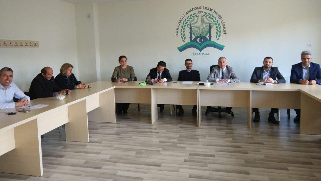 İlçe Milli Eğitim Müdürü Mehmet Nezir EREN başkanlığında 2.Müdürler Kurulu Toplantısı Yapıldı.